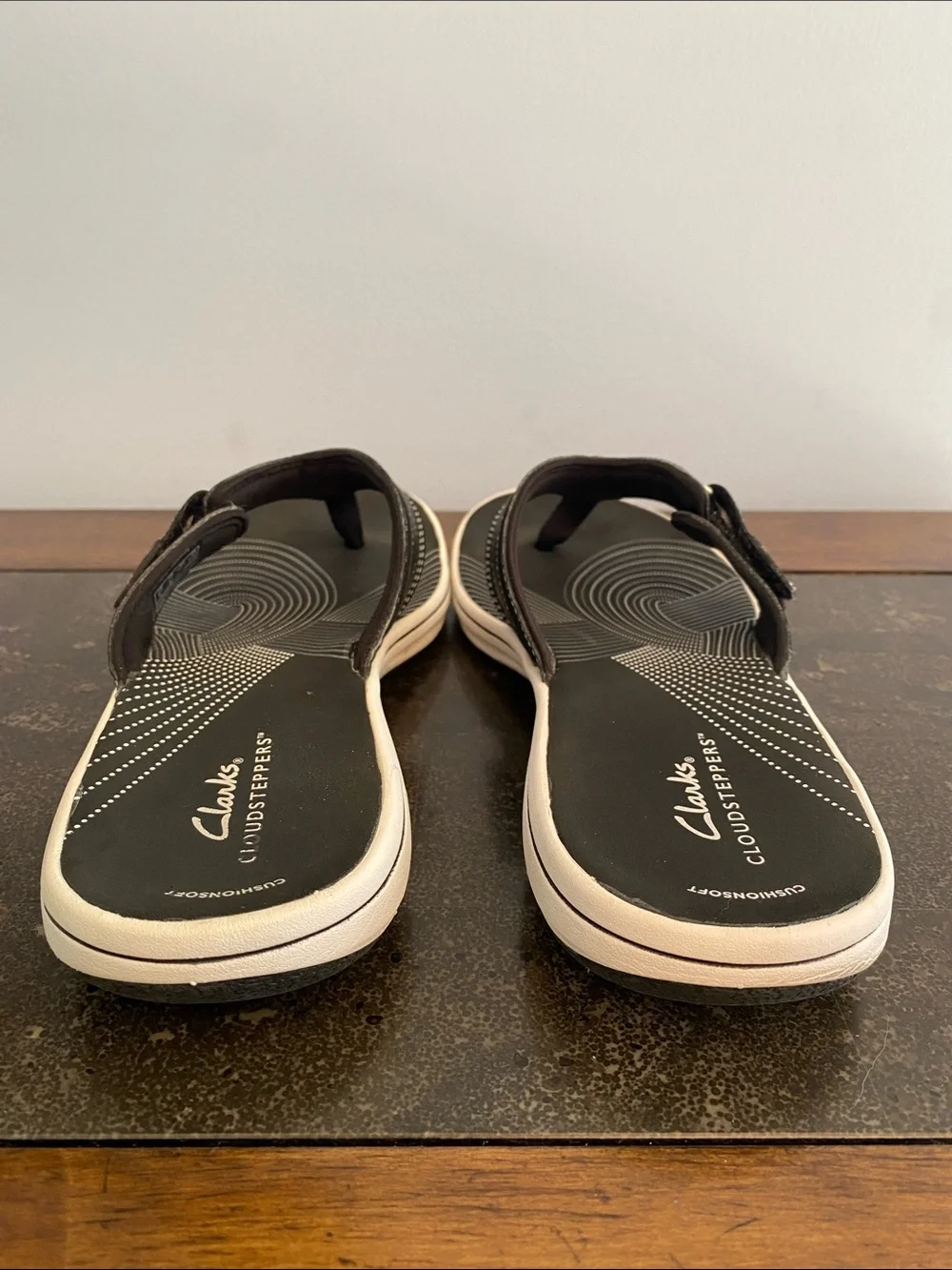 Clarks Women’s Cloudsteppers Flip-flops